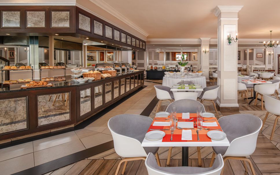 Restaurant Photo