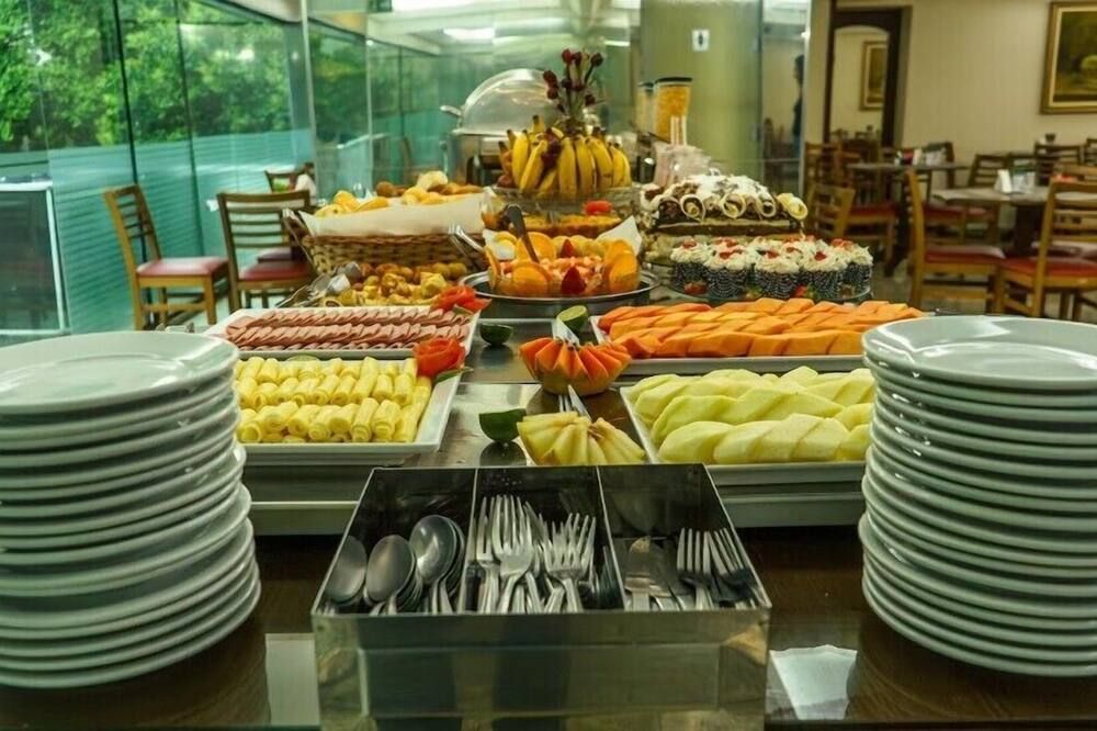 Buffet Photo