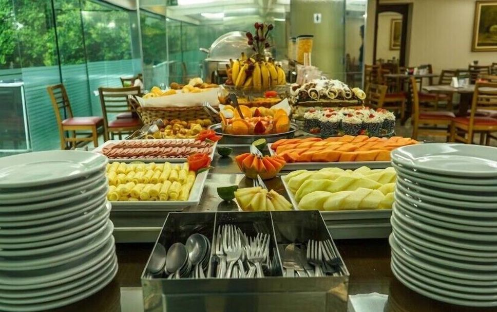Buffet Photo