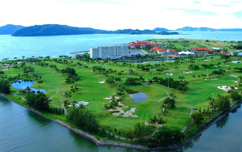 Golf course Photo