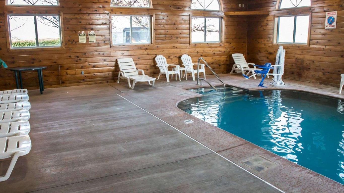 Quality Inn and Suites Loves Park near Rockford, Loves Park