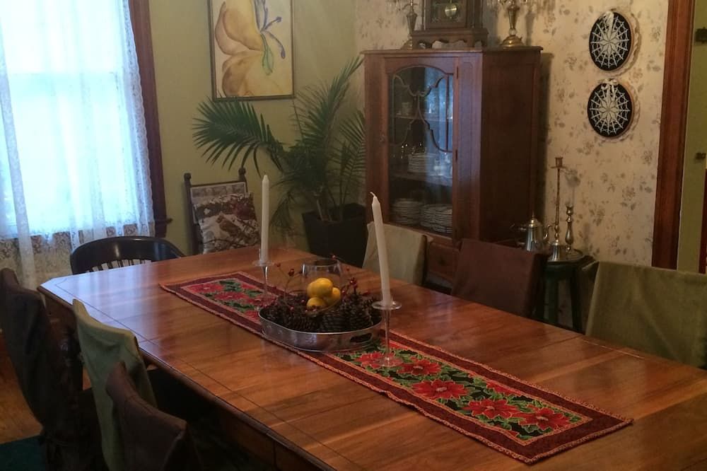 Dining room