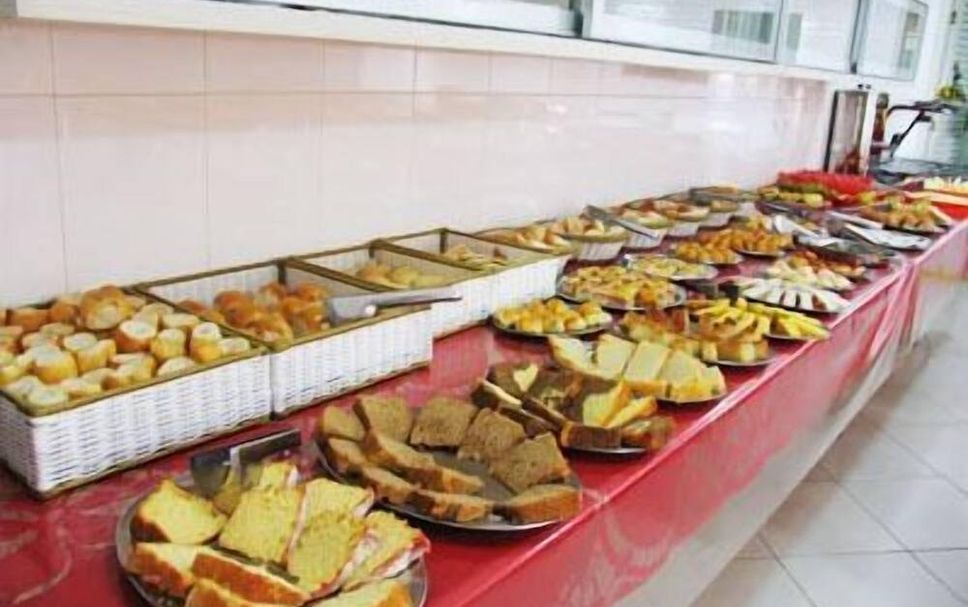 Buffet Photo