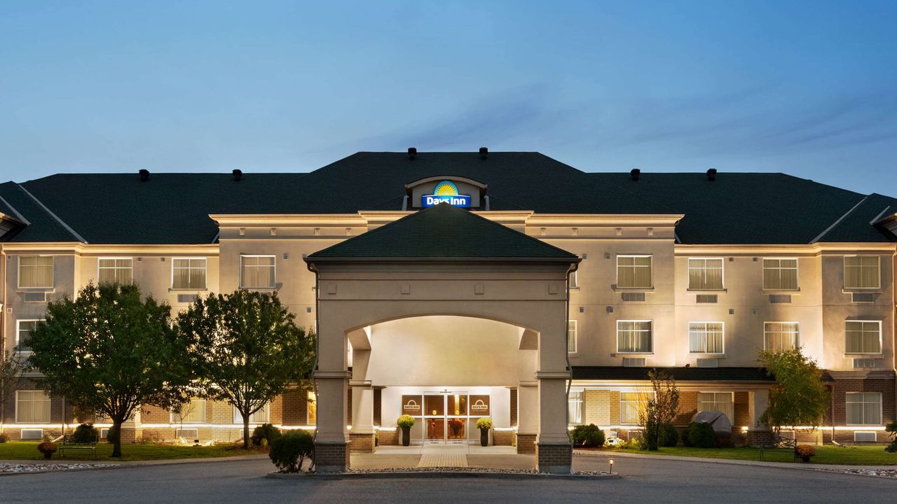 Days Inn Ottawa Airport Ottawa Canada Days Inn Ottawa Airport, Ottawa, ON, Canada - Compare Deals