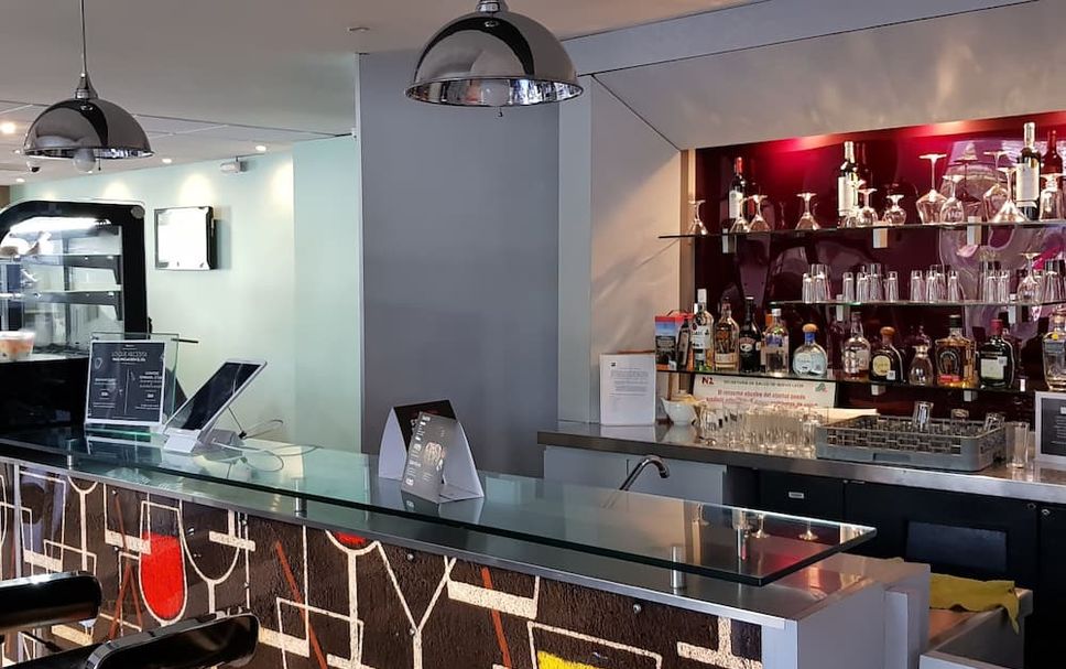 Bar Photo