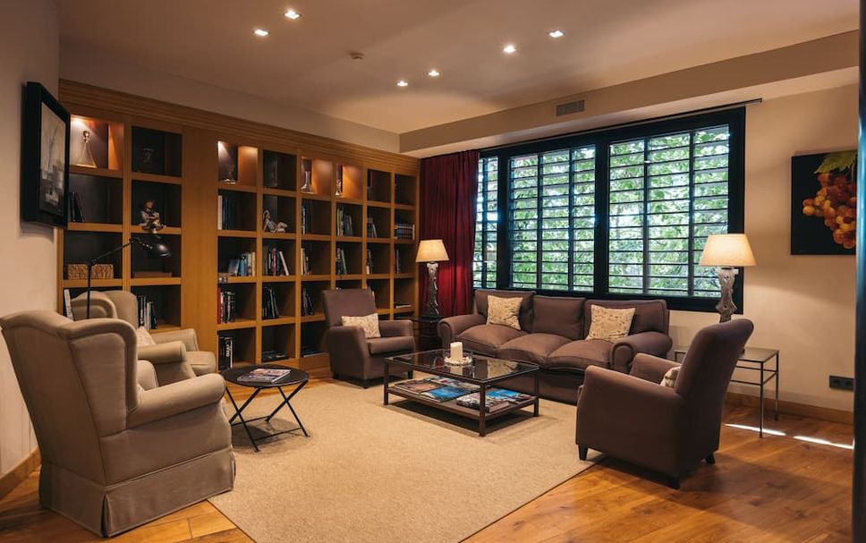 Lounge Photo