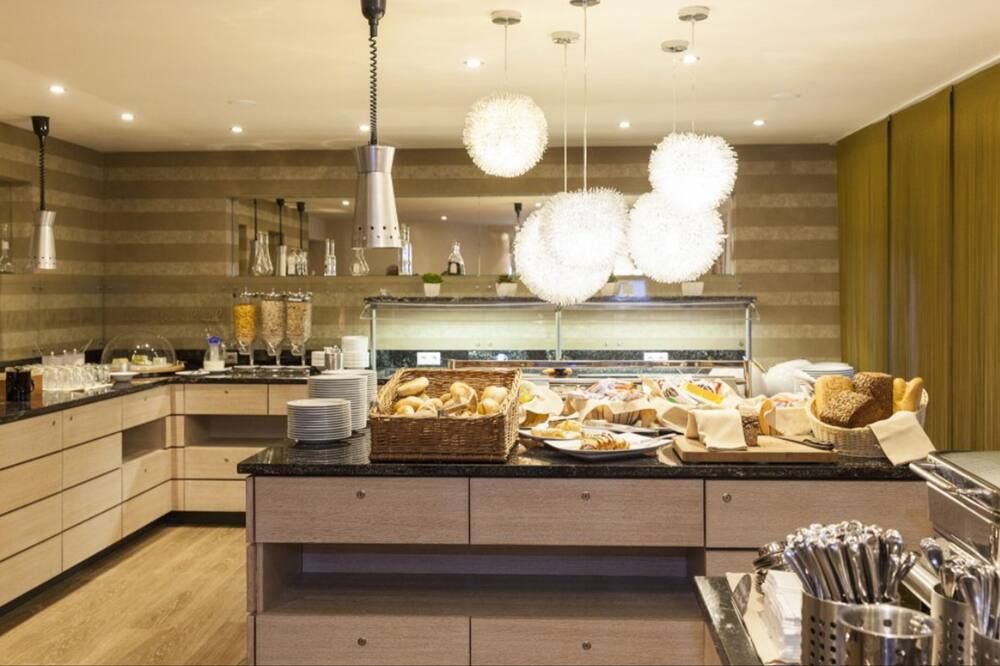 Buffet Photo