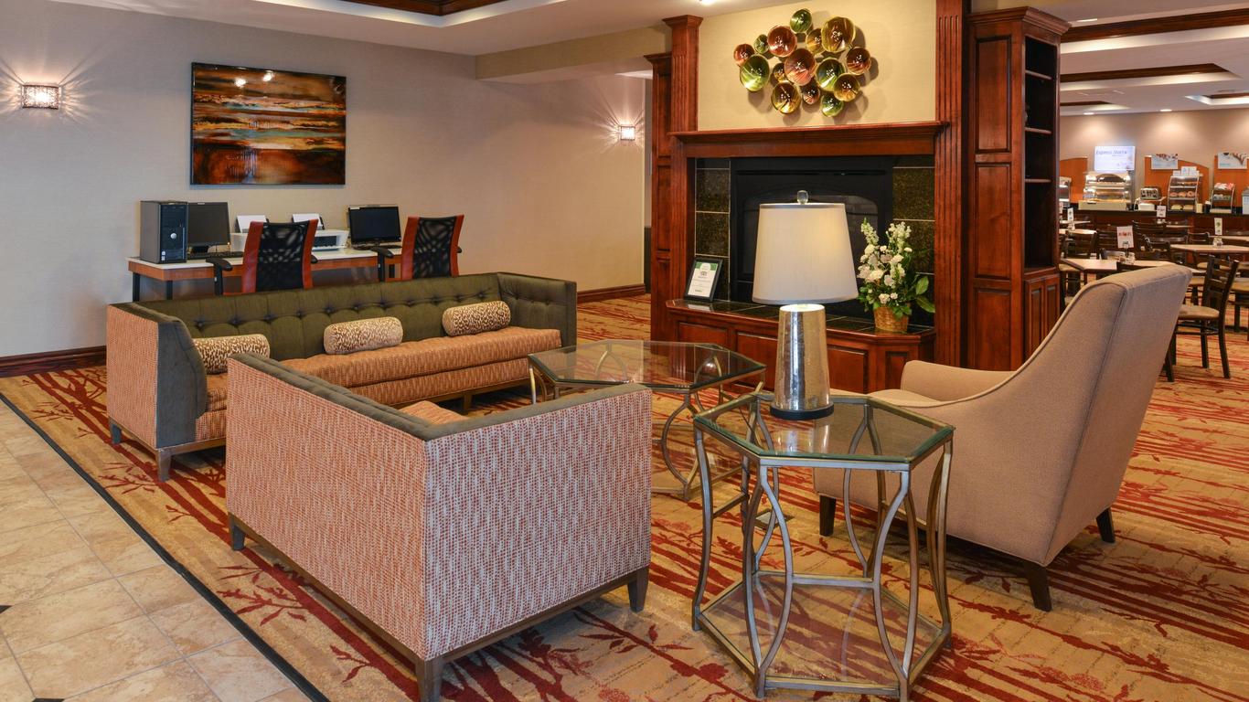 Holiday Inn Express & Suites Cherry Hills