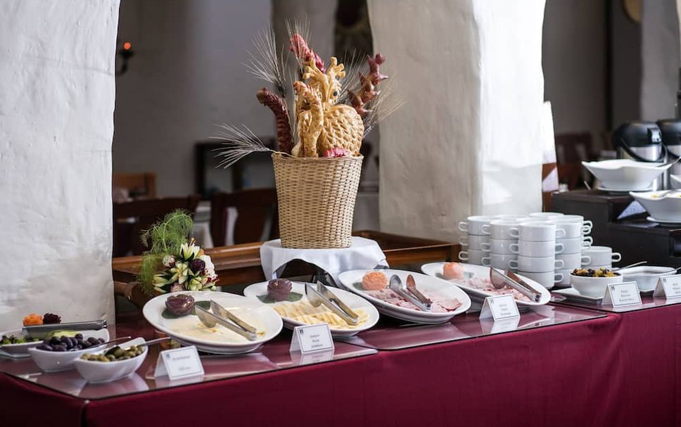 Buffet Photo