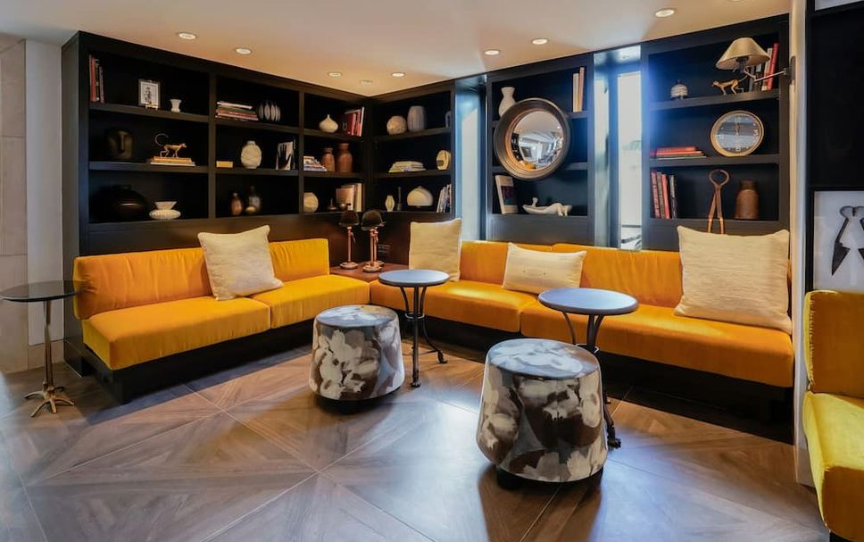 Lounge Photo