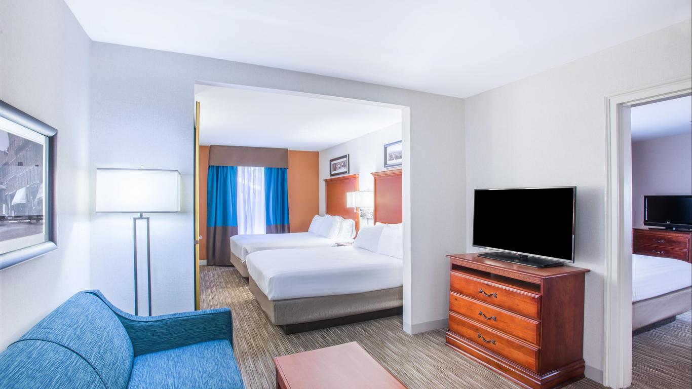 Holiday Inn Express Hotel & Suites Brattleboro, An IHG Hotel