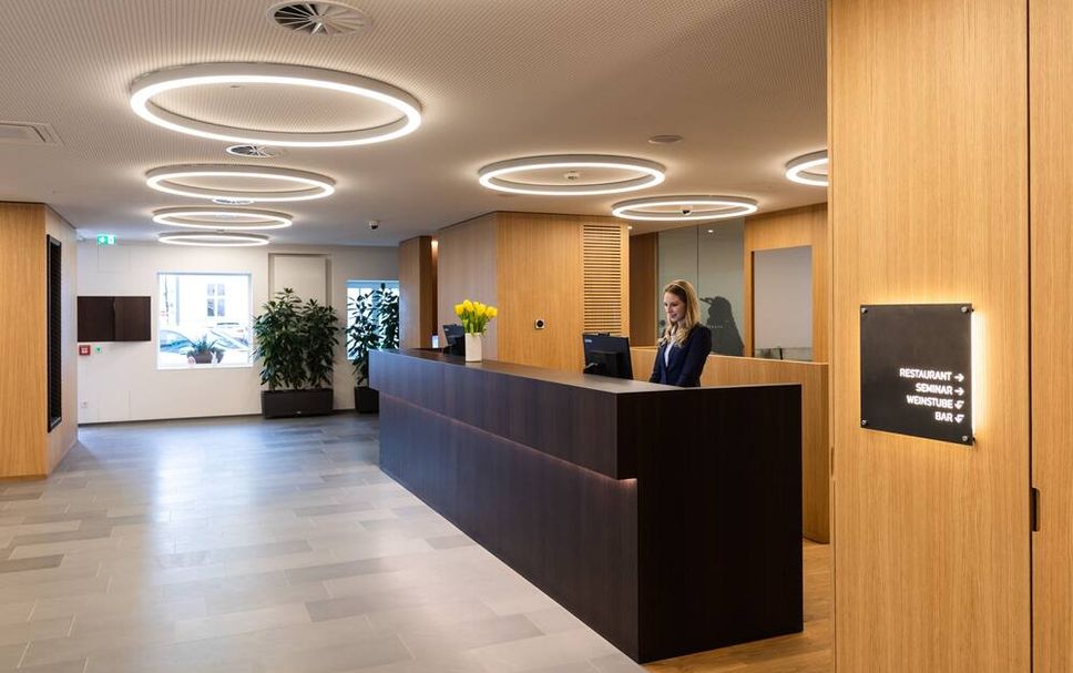 Front desk Photo