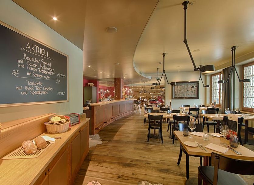 Restaurant Photo