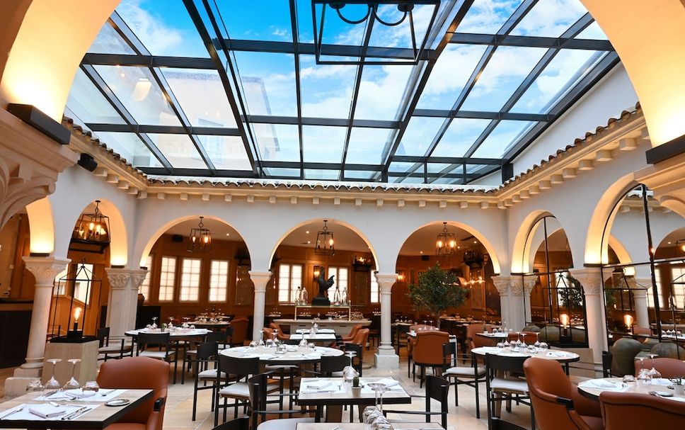 Restaurant Photo