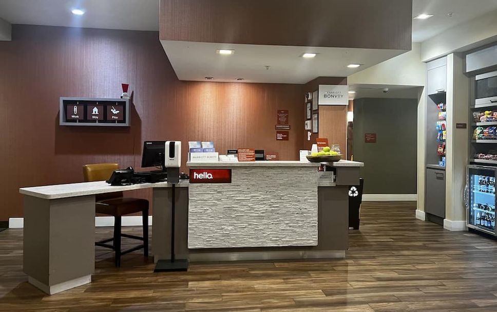 Front desk Photo