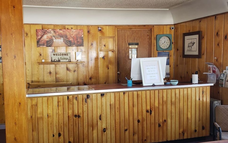 Front desk Photo