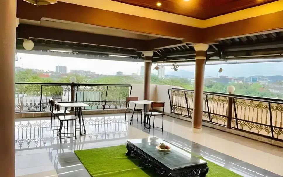 Balcony Photo