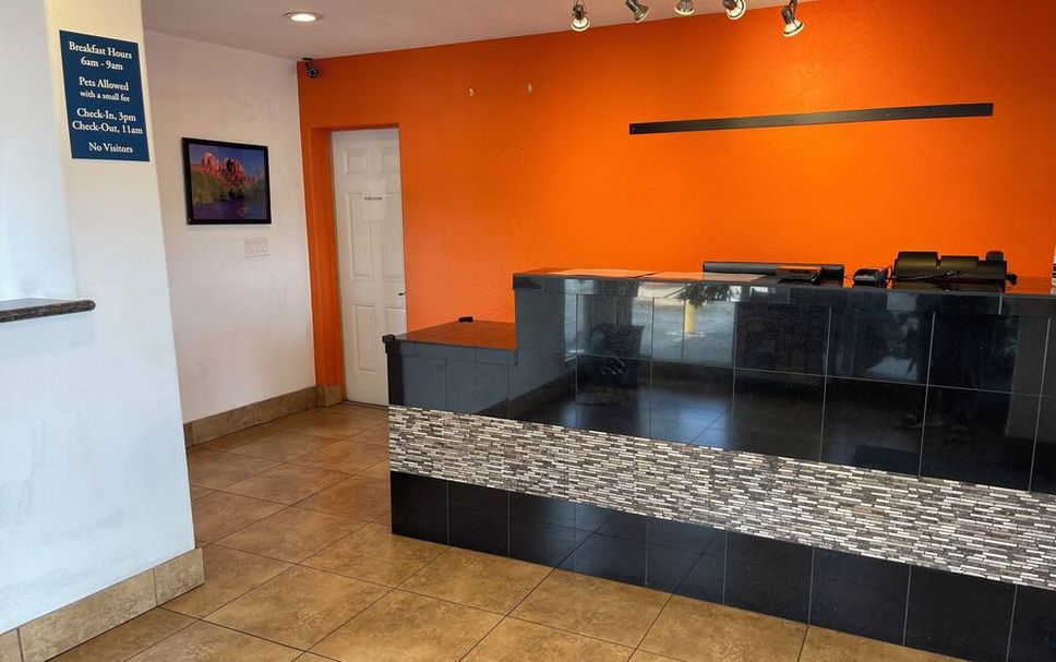 Front desk Photo