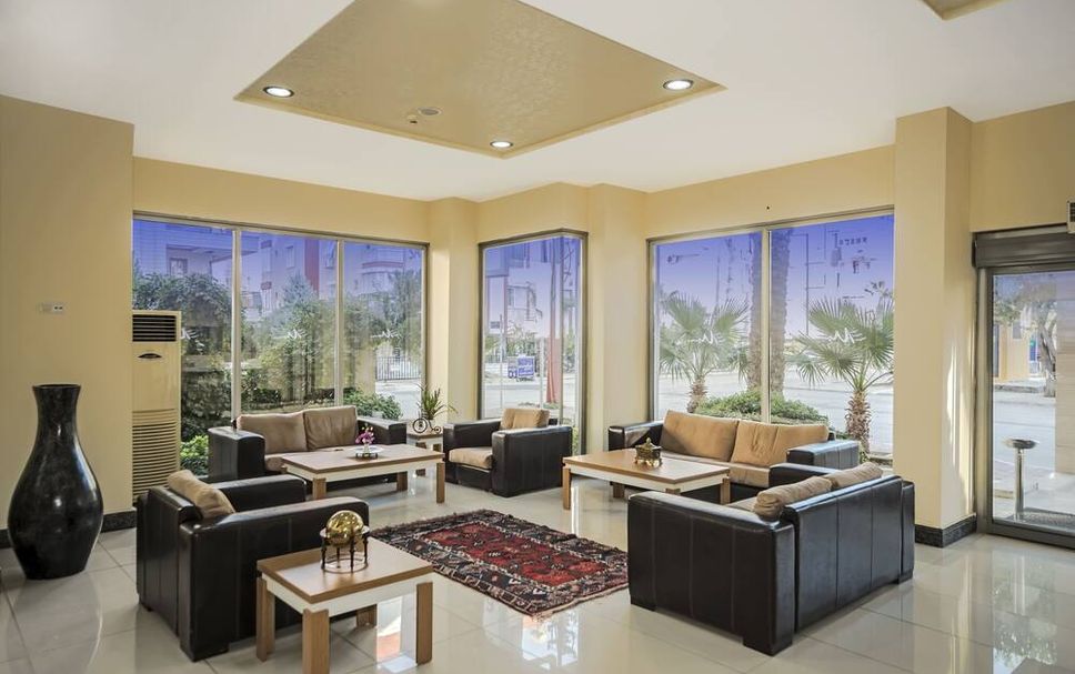 Lounge Photo