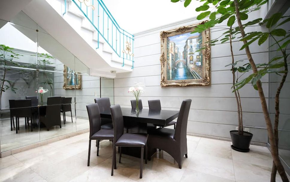 Dining room Photo