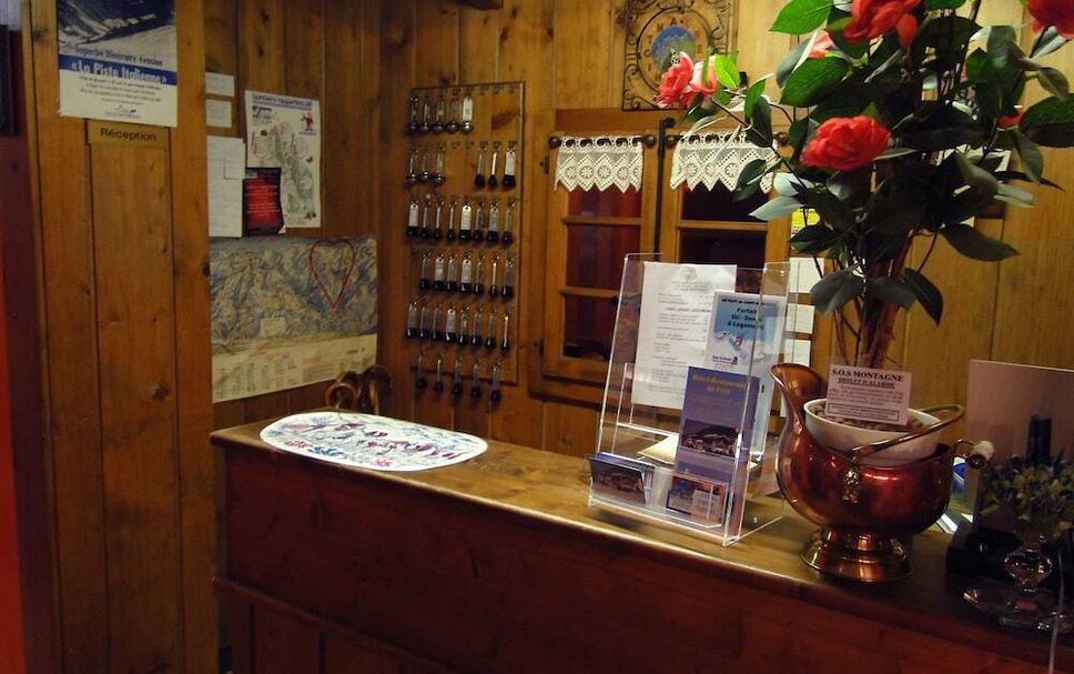 Front desk Photo