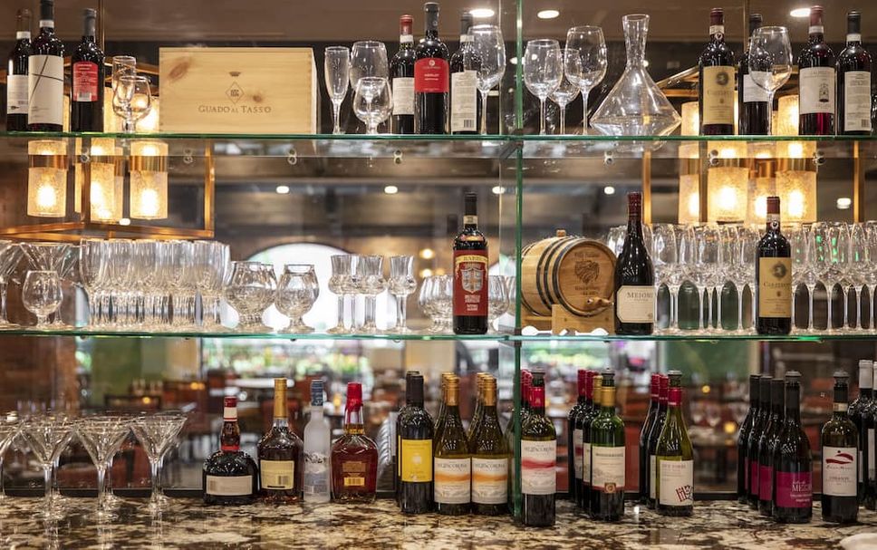 Bar Photo