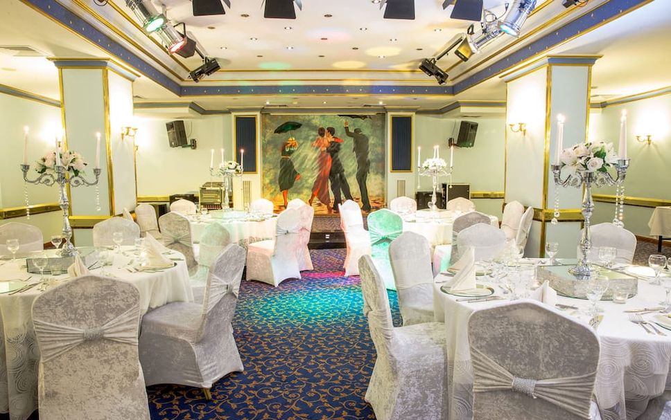 Banquet hall Photo