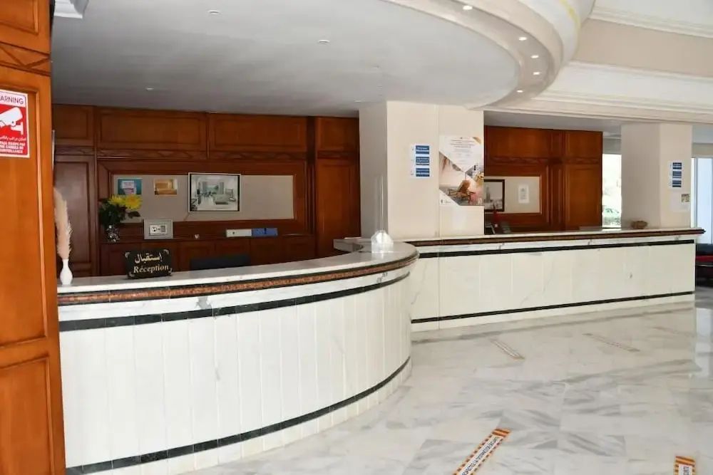 Front desk Photo