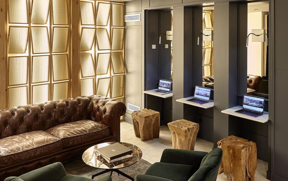 Lounge Photo