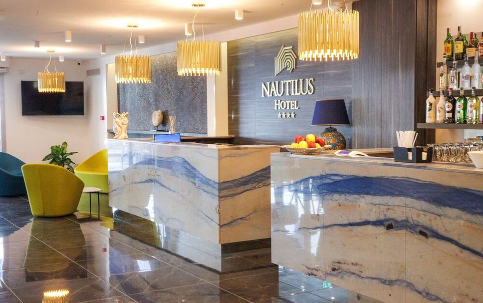 Front desk Photo