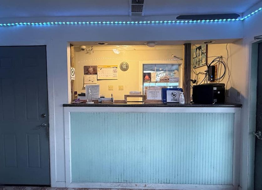 Front desk Photo