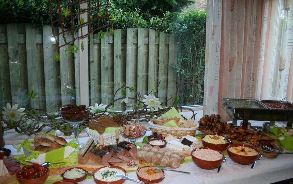 Buffet Photo