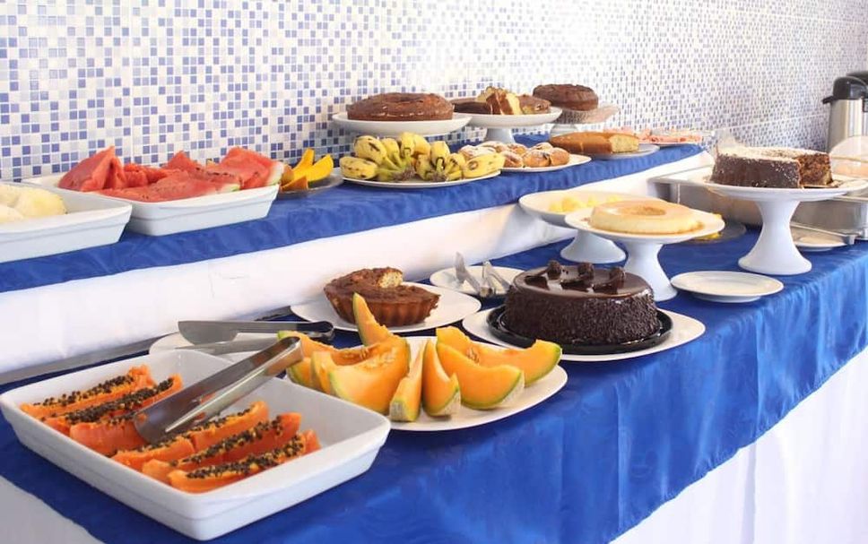 Buffet Photo