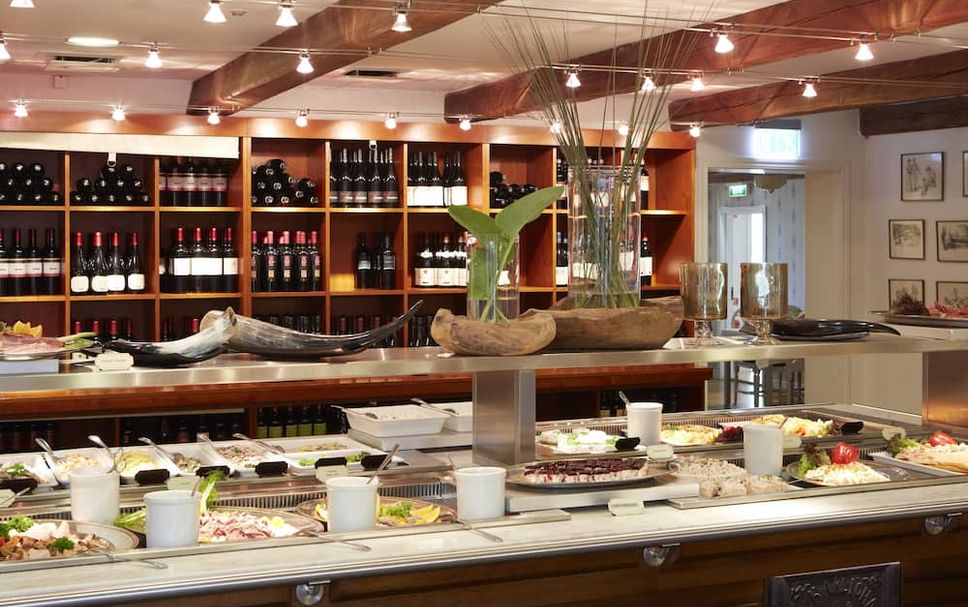 Buffet Photo