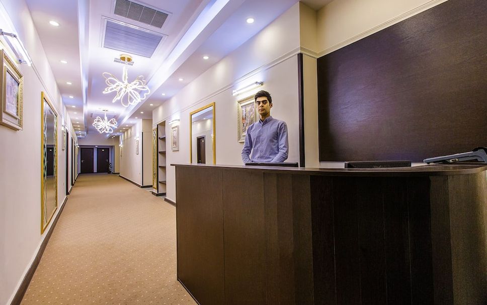 Front desk Photo