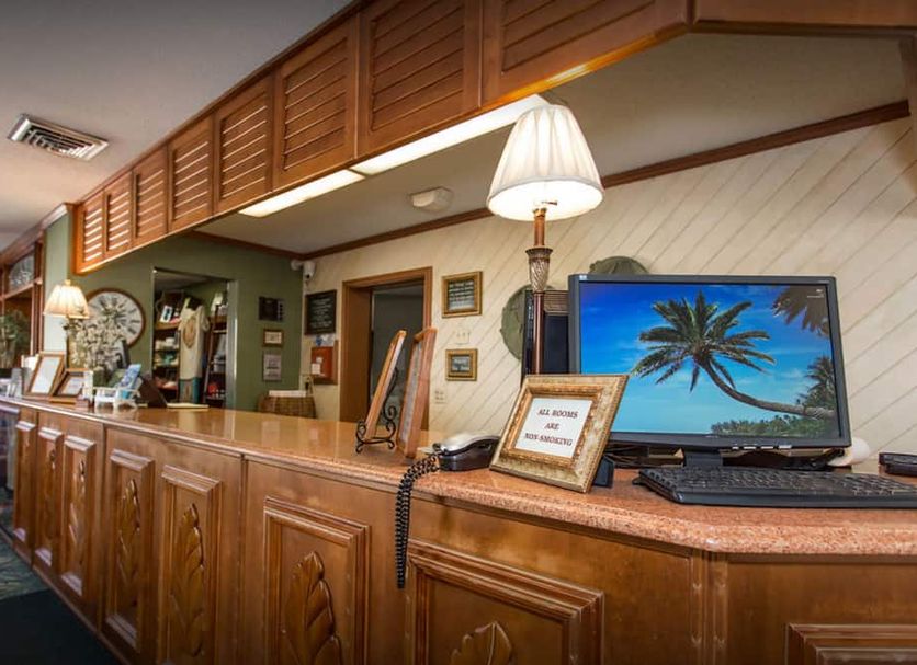 Front desk Photo