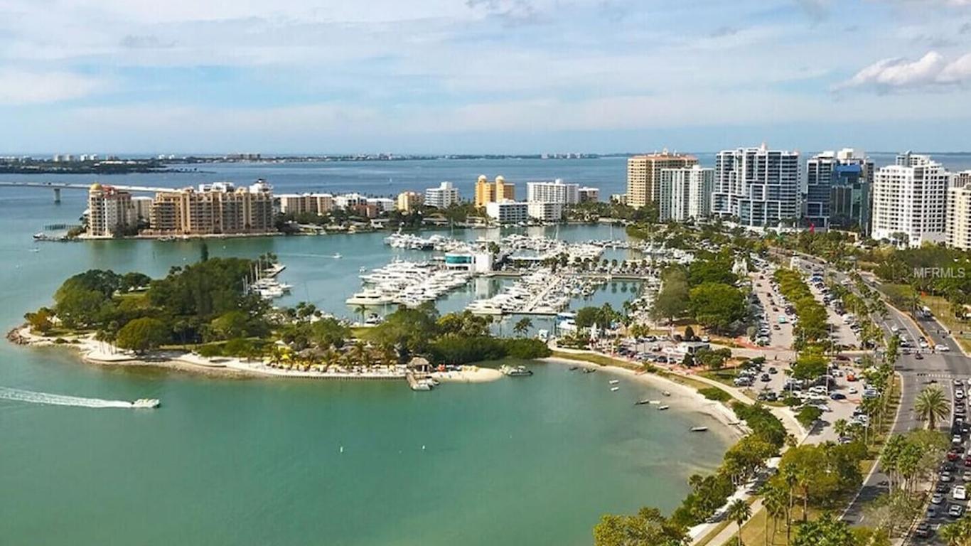 Sarasota Downtown All Inclusive Town house !!!