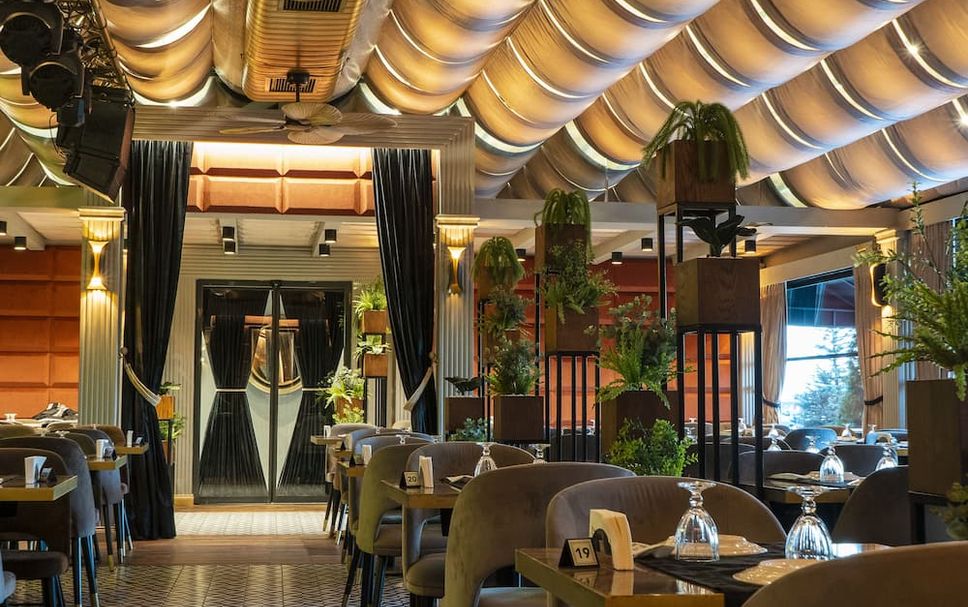 Restaurant Photo