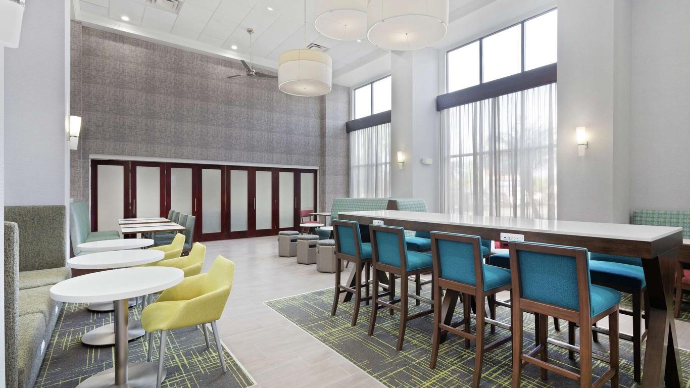 Hampton Inn & Suites Orlando International Drive North, FL