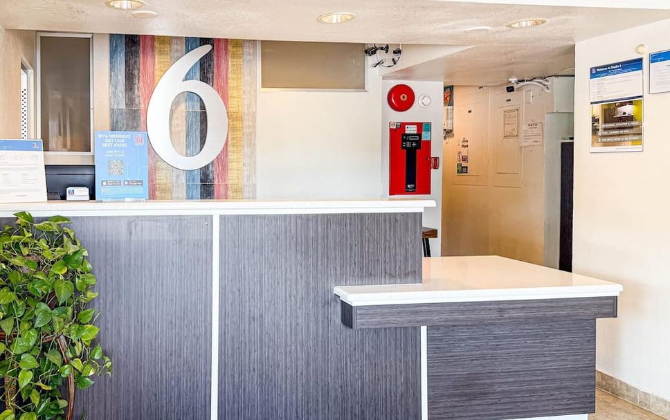 Front desk Photo