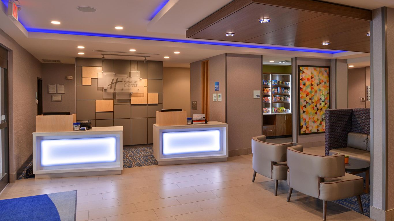 Holiday Inn Express & Suites Bryant Benton Area, Bryant