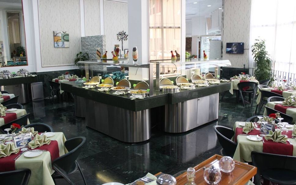 Buffet Photo