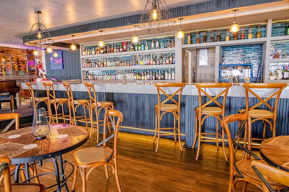 Bar Photo