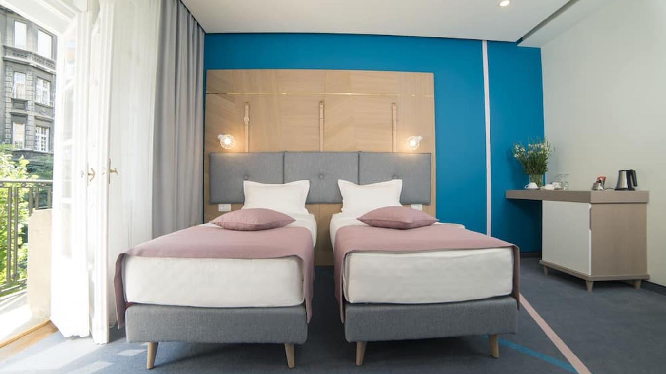 City Nest Modern & Cozy Suites