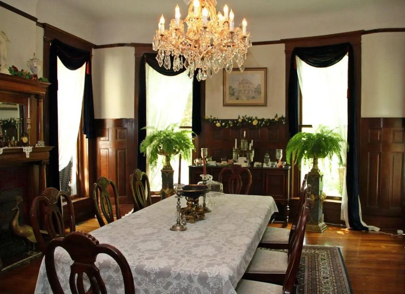 Dining room Photo