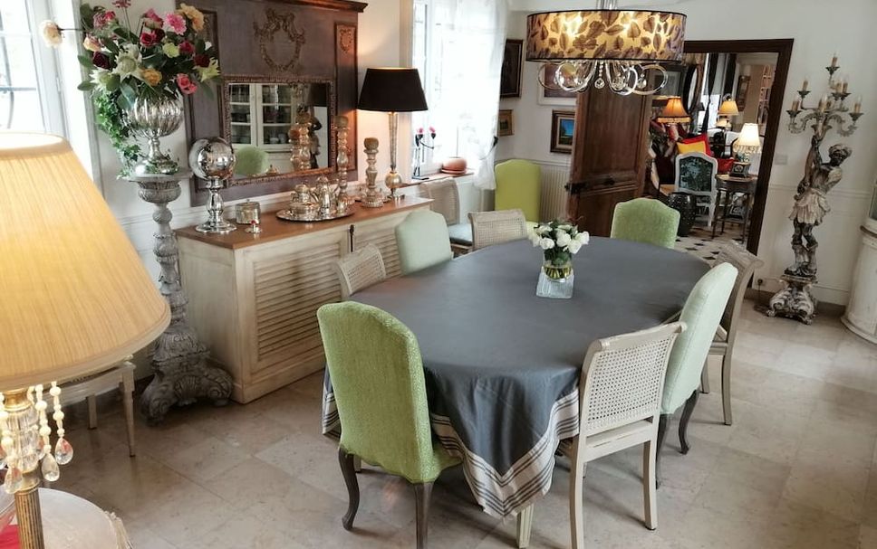 Dining room Photo
