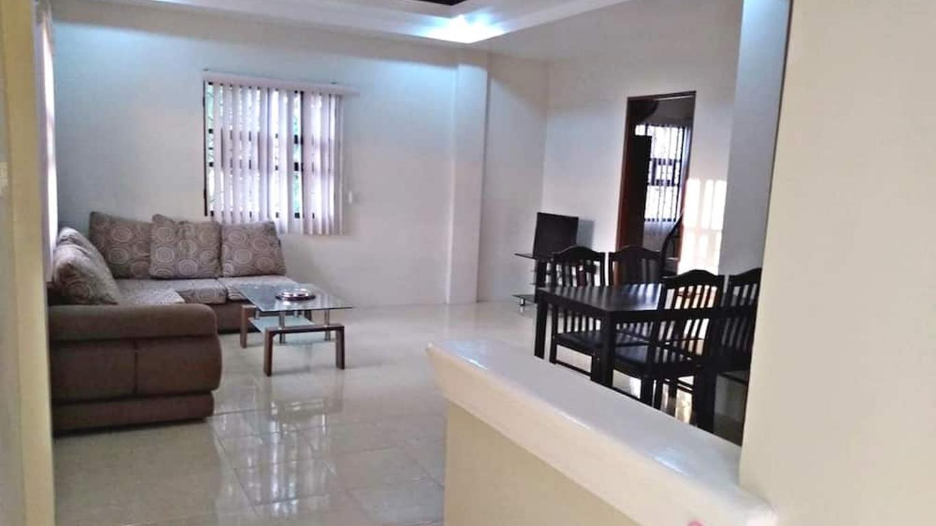 Hidaway Hostel