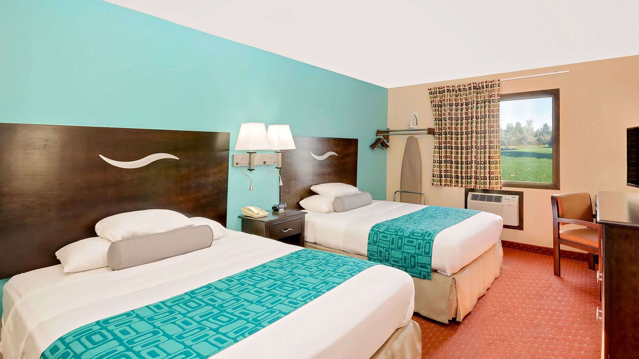 Howard Johnson Wyndham Waterloo Cedar Falls  Waterloo  IA  United