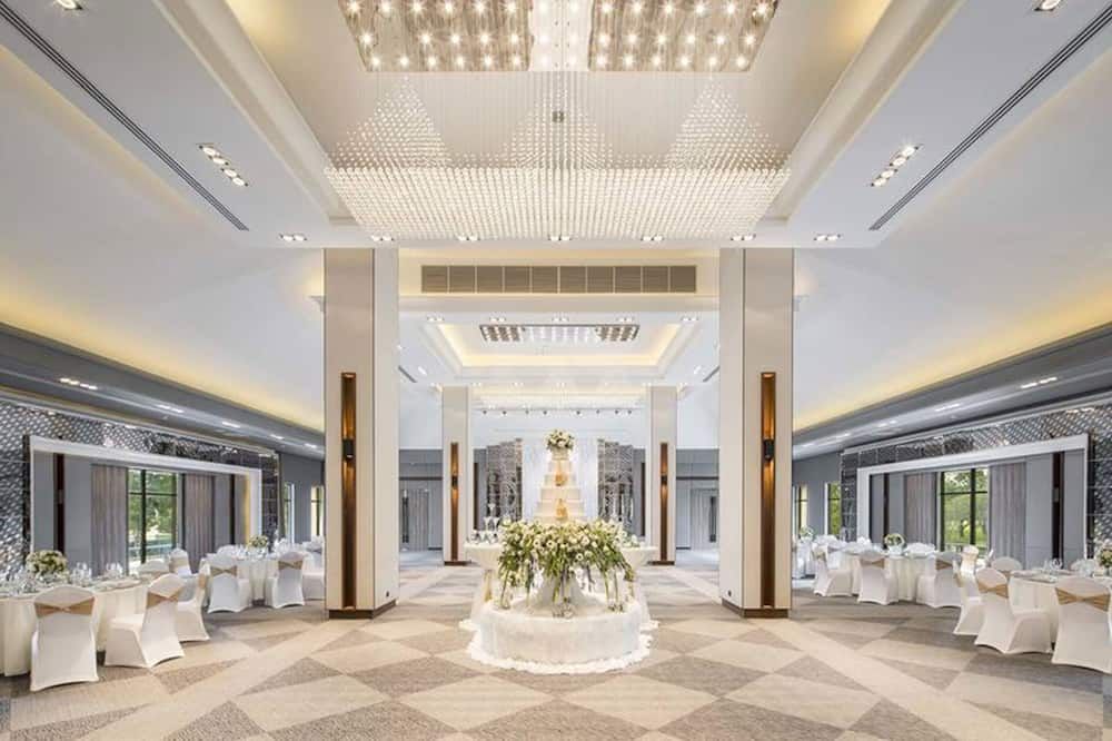 Banquet hall Photo