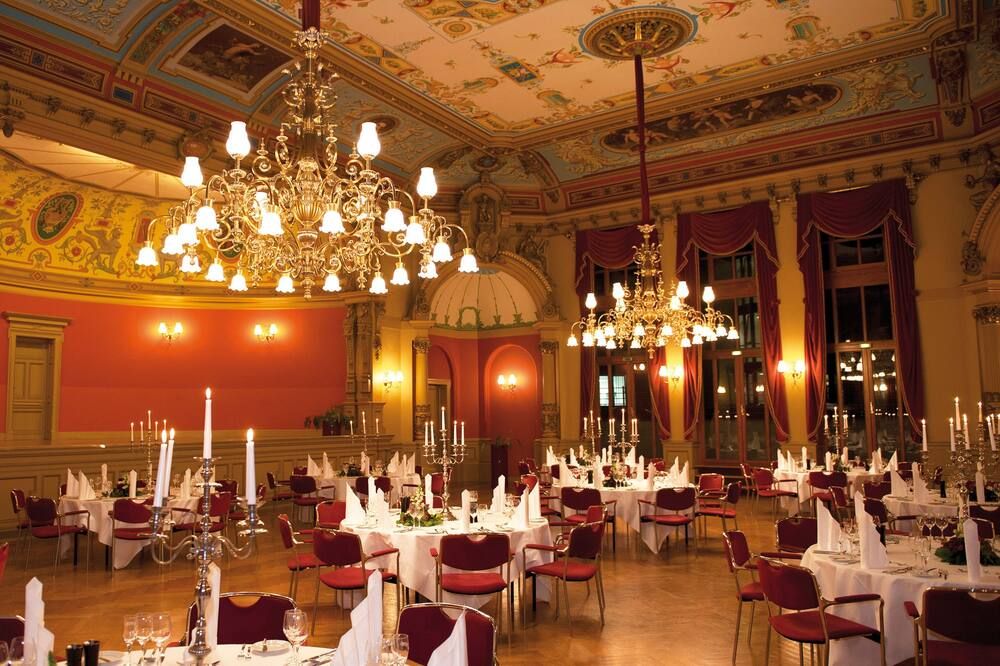 Banquet hall
